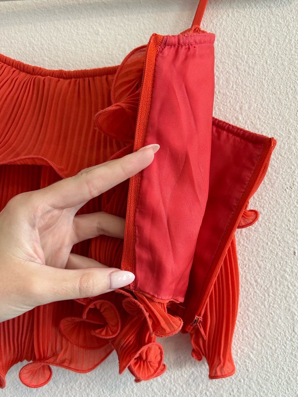 AMUR Ainsley Ruffle Top - Picture 5 of 7